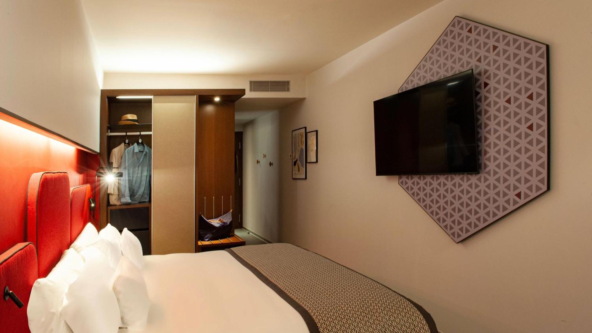 Hotel Indigo Barcelona Granvia Plaza Espana, An Ihg Hotel Экстерьер фото