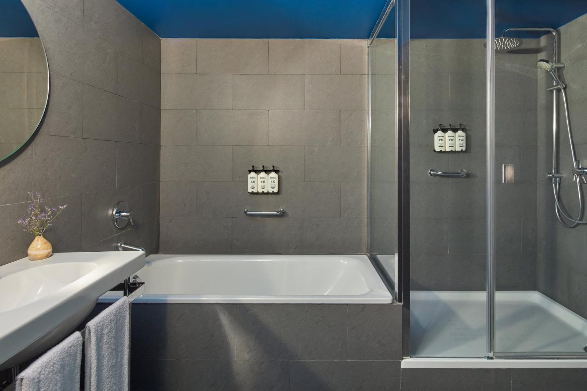Hotel Indigo Barcelona Granvia Plaza Espana, An Ihg Hotel Экстерьер фото